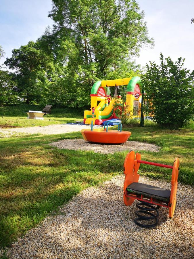 Camping Domaine De Mepillat Saint-Nizier-le-Bouchoux Ngoại thất bức ảnh